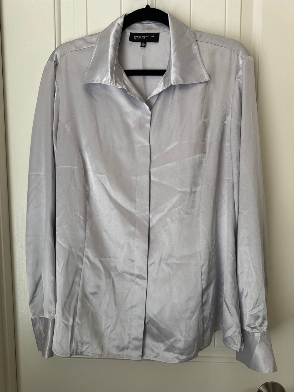 Jones New York Women’s Light Silver Satin Dress Shirt